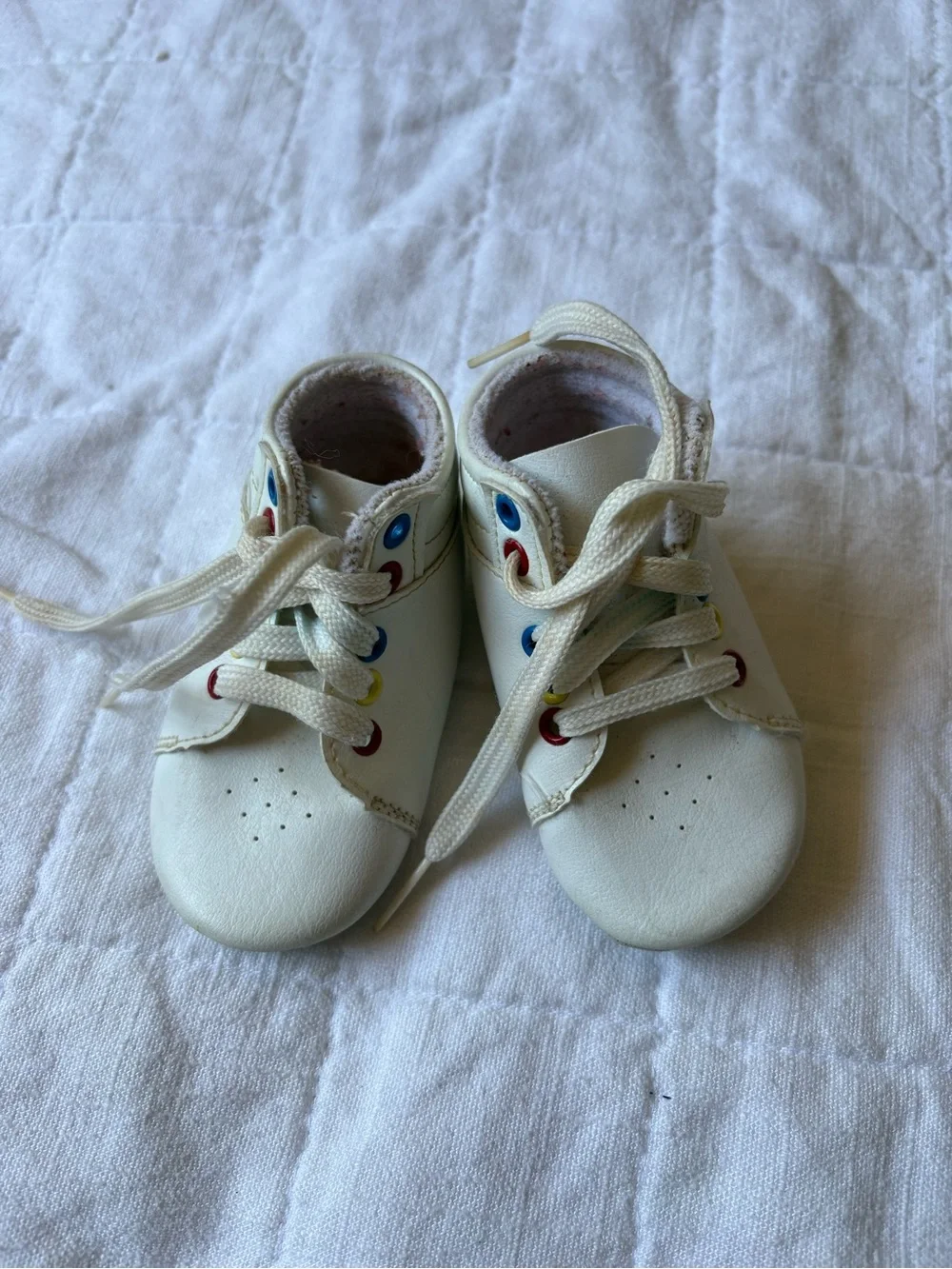 Vintage Wee Kids White Leather Lace-Up Shoes with Multicolor Eyelets Baby 3